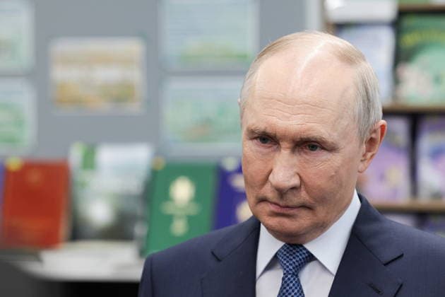 RUSSIA, NOVOSIBIRSK - AUGUST 11, 2026: Russia s President Vladimir Putin is seen during a meeting with students, postgraduates, and young scientists from the Novosibirsk Region at the Specialised Educational Scientific Centre of Novosibirsk State University Novosibirsk Russia  - ZUMAt113 20260811_zaa_t113_181 Copyright: xGavriilxGrigorovx