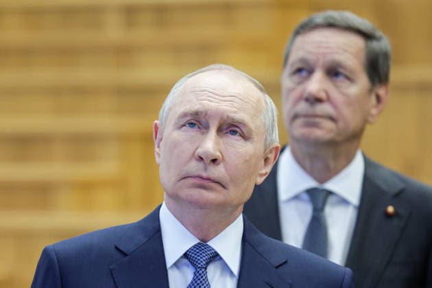 RUSSIA, NOVOSIBIRSK - AUGUST 11, 2026: Russia s President Vladimir Putin (L) and Russian State Duma s First Deputy Speaker Alexander Zhukov visit the Specialised Educational Scientific Centre of Novosibirsk State University Novosibirsk Russia  - ZUMAt113 20260811_zaa_t113_184 Copyright: xGavriilxGrigorovx