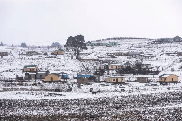 (260811) -- UNDERBERG, Aug. 11, 2026 -- This photo taken on Aug. 11, 2026 shows a view of the snow scenery in Underberg, South Africa. (Photo by Xinhua) SOUTH AFRICA-UNDERBERG-SNOW-SCENERY JamesxBlackmore 