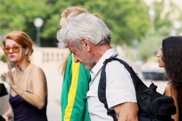 Croatia, Zagreb, 110826. In front of the Esplanade Hotel. Famous American actor Sean Penn leaving the hotel after finishing filming in Zagreb. Photo: Damjan Tadic CROPIX Copyright: xxDamjanxTadicx sean_penn1-110826