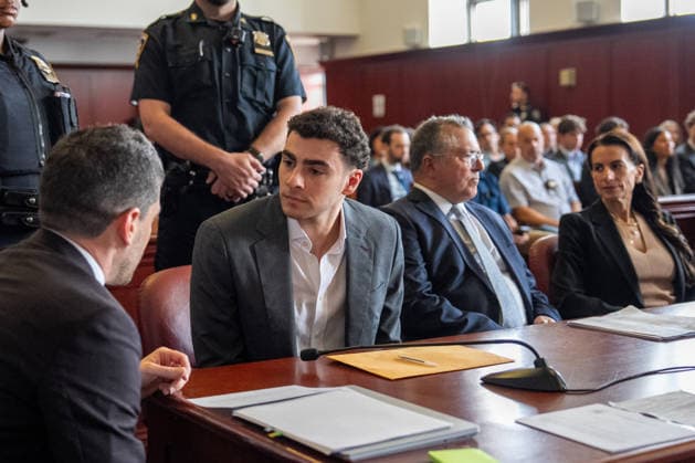 Luigi Mangione, accused of killing Brian Thompson, the CEO of UnitedHealthcare, attends a pre-trial appearance at Manhattan Criminal Court, in New York City, on Tuesday, August 11, 2026. Pool  NYX20260811206 DAVIDxDEExDELGADO