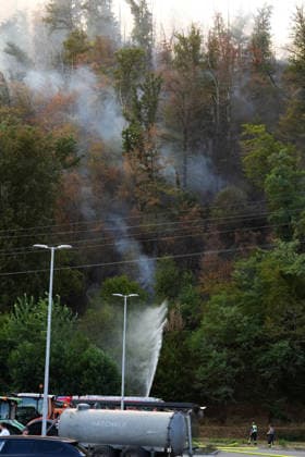 Waldbrand in Zell am Harmersbach, 11.08.2026 Waldbrand in Zell am Harmersbach, 11.08.2026 Zell am Harmersbach Baden-Württemberg Deutschland *** Forest Fire in Zell am Harmersbach, August 11, 2026 Forest Fire in Zell am Harmersbach, August 11, 2026 Zell am Harmersbach, Baden-Württemberg, Germany Copyright: xBEAUTIFULxSPORTS Boscox