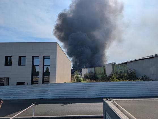 Major fire broke near Roissy-CDG Airport in Paris PARIS, FRANCE - AUGUST 11: A view of smoke after a fire broke in Louvres, near Roissy-CDG Airport, north of Paris, France on August 11, 2026. The fire led to the temporary closure of two of the airport’s runways. Rail and road traffic was partially disrupted. In total, nearly 110 firefighters were deployed and, according to initial reports, at least several dozen vehicles were destroyed by the flames. Luc Auffret Anadolu Paris France. Editorial use only. Please get in touch for any other usage.  Copyright: x2026xAnadoluxLucxAuffretx