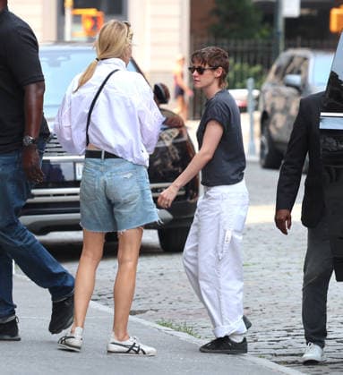 Kristen Stewart and Dylan Meyer out in New York Actress Kristen Stewart and her wife partner Dylan Meyer are smiling and enjoying to be together in New York, NY on August 11, 2026. Photo by Dylan Travis ABACAPRESS.COM New York NY  Copyright: xDylanxTravis ABACAx
