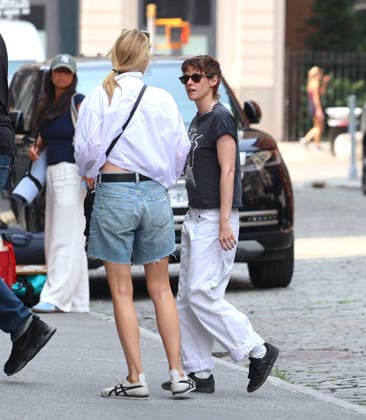Kristen Stewart and Dylan Meyer out in New York Actress Kristen Stewart and her wife partner Dylan Meyer are smiling and enjoying to be together in New York, NY on August 11, 2026. Photo by Dylan Travis ABACAPRESS.COM New York NY  Copyright: xDylanxTravis ABACAx