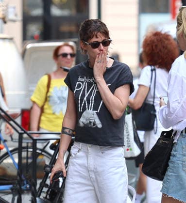 Kristen Stewart and Dylan Meyer out in New York Actress Kristen Stewart and her wife partner Dylan Meyer are smiling and enjoying to be together in New York, NY on August 11, 2026. Photo by Dylan Travis ABACAPRESS.COM New York NY  Copyright: xDylanxTravis ABACAx