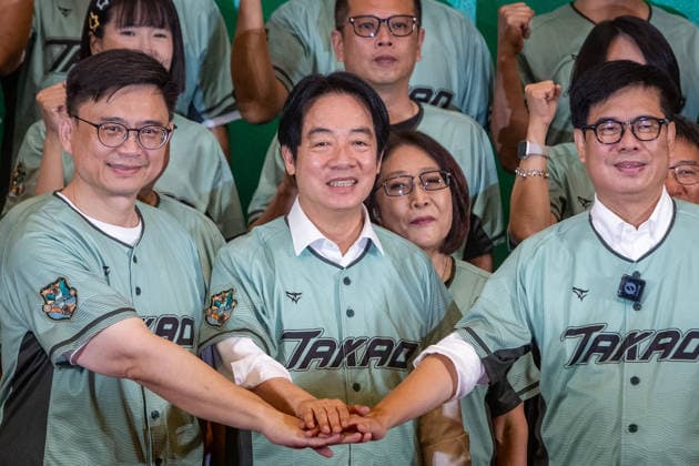 August 12, 2026, Kaohsiung City, Kaohsiung City, Taiwan: Taiwan President and DPP Chairman Lai Ching-te joins hands with Kaohsiung Mayor Chen Chi-mai and legislator Lai Rui-long during a mobile Central Standing Committee meeting in Kaohsiung, Taiwan, August 12, 2026. Kaohsiung City Taiwan - ZUMAh198 20260812_zip_h198_002 Copyright: xCheng-ChiaxHuangx