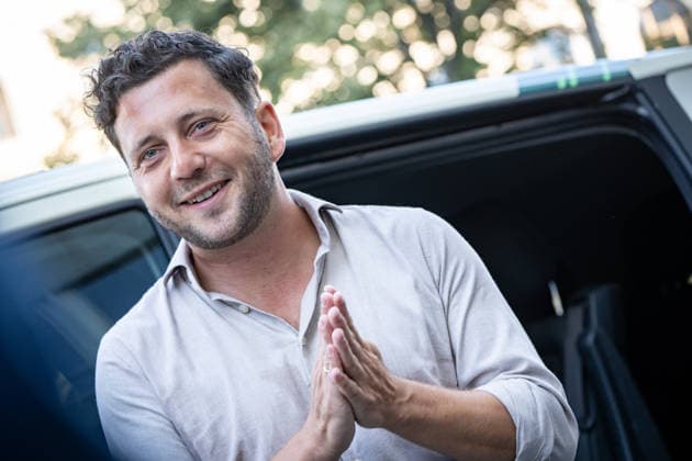 Felix Banaszak, Bundesvorsitzender BÜNDNIS 90 DIE GRÜNEN, startet zu seiner Sommertour 2026 unter dem Motto Taxi Banaszak;Taxi Banaszak Sommertour von Felix Banaszak startet in Berlin, Berlin Berlin Deutschland Parteizentrale *** Felix Banaszak, Federal Chair of BÜNDNIS 90 THE GREENS, kicks off his 2026 summer tour under the slogan Taxi Banaszak. Felix Banaszak’s Taxi Banaszak summer tour begins in Berlin, Berlin, Berlin, Germany, at the party headquarters.