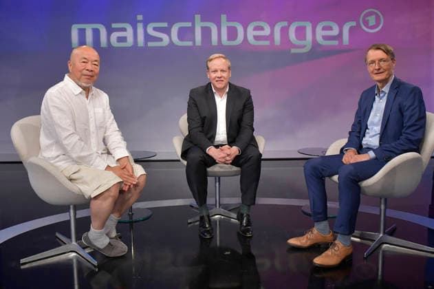 Ai Weiwei, Tilman Kuban und Karl Lauterbach in der ARD-Talkshow maischberger im Studio Berlin Adlershof. Berlin, 11.08.2026 *** Ai Weiwei, Tilman Kuban, and Karl Lauterbach on the ARD talk show *maischberger* at the Berlin Adlershof studio, Berlin, August 11, 2026 Foto:xM.xBehrensx xFuturexImagex maischberger1108_6820
