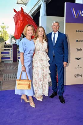 Julia Becker, Helena Becker und Otto Becker bei der Media Night der FEI World Championships Aachen 2026 im Champions Circle am Reitstadion. Aachen, 11.08.2026 *** Julia Becker, Helena Becker, and Otto Becker at the Media Night for the 2026 FEI World Championships Aachen in the Champions Circle at the Aachen Equestrian Stadium, August 11, 2026 Foto:xC.xAdolph xFuturexImagex fei_6815