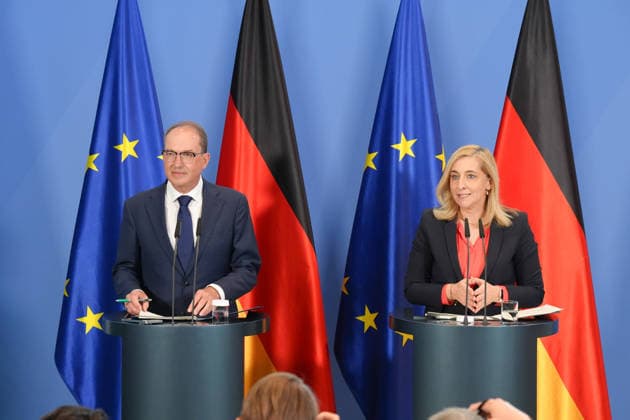 Pressekonferenz mit Bundesministerin Warken und Innenminister Dobrindt zur Reform des Rechts der Nachrichtendienste Bundesinnenminister Alexander Dobrindt gemeinsam mit Bundesministerin Nina Warken bei der Pressekonferenz im Nachgang der Sitzung des Bundeskabinett zur Reform des Rechts der Nachrichtendienste im Bundeskanzleramt, Berlin, 12.08.2026 Berlin Berlin Deutschland *** Press Conference with Federal Minister Warken and Interior Minister Dobrindt on the Reform of Intelligence Service Legislation Federal Interior Minister Alexander Dobrindt alongside Federal Minister Nina Warken at the press conference following the Federal Cabinet meeting on the reform of intelligence service legislation at the Federal Chancellery, Berlin, August 12,