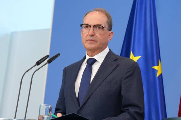 Pressekonferenz mit Bundesministerin Warken und Innenminister Dobrindt zur Reform des Rechts der Nachrichtendienste Bundesinnenminister Alexander Dobrindt im Portrait bei der Pressekonferenz im Nachgang der Sitzung des Bundeskabinett zur Reform des Rechts der Nachrichtendienste, Berlin, 12.08.2026 Berlin Berlin Deutschland *** Press conference with Federal Minister Warken and Interior Minister Dobrindt on the reform of intelligence service legislation. A portrait of Federal Interior Minister Alexander Dobrindt at the press conference following the Federal Cabinet meeting on the reform of intelligence service legislation, Berlin, August 12, 2026, Berlin, Berlin, Germany