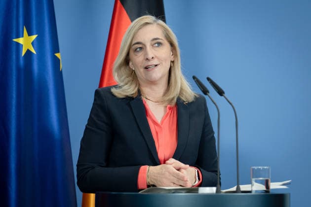 Nina Warken, zur Reform des Rechts der Nachrichtendienste Berlin, Bundeskanzleramt, Pressekonferenz, Bundesministerin, Nina Warken Berlin Berlin GER *** Nina Warken, on the reform of intelligence agency law; Berlin, Federal Chancellery, press conference, Federal Minister, Nina Warken; Berlin, Berlin, GER