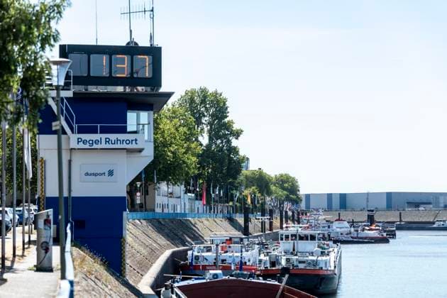 Pegel Ruhrort: Laut Vorhersage 1,33 m - der bisherige historische Tiefststand liegt bei 1,53. 12.08.2026 Duisburg ** NUR FÜR REDAKTIONELLE ZWECKE ** EDITORIAL USE ONLY **<p>Pegel Ruhrort: Laut Vorhersage 1,33 m - der bisherige historische Tiefststand liegt bei 1,53. 12.08.2026 Duisburg Deutschland NRW Duisburg Copyright: DanielxAttia *** Ruhrort Water Level: Forecast 1.33 m; the previous all-time low is 1.53 m. August 12, 2026, Duisburg ** FOR EDITORIAL USE ONLY ** EDITORIAL USE ONLY ** p Ruhrort Water Level: Forecast at 1.33 m; the previous all-time low is 1.53. August 12, 2026, Duisburg, Germany, North Rhine-Westphalia (NRW), Duisburg. Copyright DanielxAttia Copyright: DanielxAttia doc874jxm755zqkhjqme1x ,EDITORIAL USE ONLY