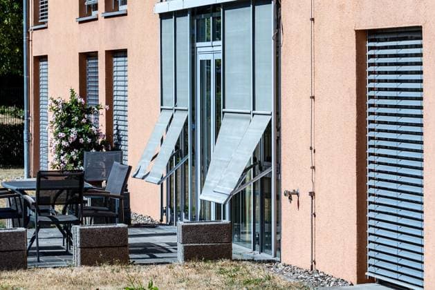 Laumann im Alfred-Delp-Haus ** NUR FÜR REDAKTIONELLE ZWECKE ** EDITORIAL USE ONLY **<p>Gesundheitsminister Laumann besucht am Mittwoch, den 12.08.2026 die Senioreneinrichtung Alfred-Delp-Haus in Dinslaken. Es geht um Klimatisierung. Das Beschattungskonzept. Deutschland NRW Dinslaken Copyright: ErwinxPottgiesser *** Laumann at the Alfred Delp Haus ** FOR EDITORIAL USE ONLY ** EDITORIAL USE ONLY ** p Health Minister Laumann will visit the Alfred Delp Haus senior living facility in Dinslaken on Wednesday, August 12, 2026. The focus will be on air conditioning and the shading concept. Germany, North Rhine-Westphalia, Dinslaken. Copyright ErwinxPottgiesser Copyright: ErwinxPottgiesser doc874k1g0btc01ky7jzg5b ,EDITORIAL USE ONLY