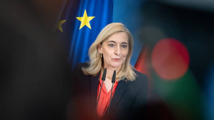 Nina Warken, Bundesministerin für besondere Aufgaben, Chefin des Bundeskanzleramtes und Beauftragte der Bundesregierung für die Nachrichtendienste des Bundes, während der Pressekonferenz im Kanzleramt;Pressekonferenz zur Reform des Rechts der Nachrichtendienste im Bundeskanzleramt, Berlin Berlin Deutschland Bundeskanzleramt *** Nina Warken, Federal Minister for Special Tasks, Head of the Federal Chancellery, and Federal Government Commissioner for the Federal Intelligence Services, during a press conference at the Federal Chancellery on the reform of intelligence service legislation, Berlin, Germany, Federal Chancellery