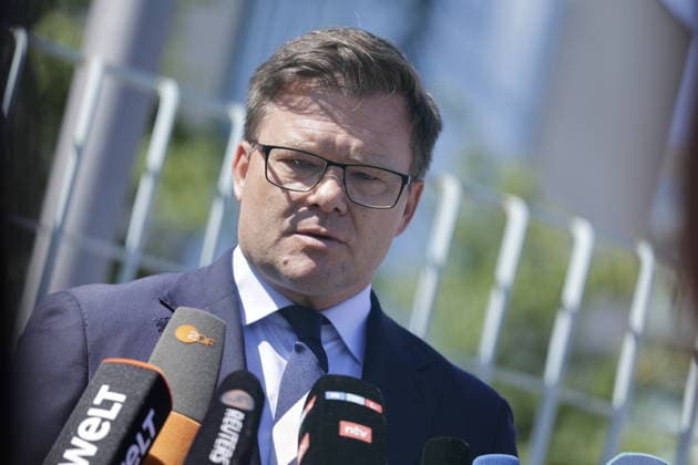 Pressekonferenz nach Kabinettssitzung, Carsten Schneider, Bundesminister für Umwelt, Klimaschutz, Naturschutz und nukleare Sicherheit , Deutschland, Berlin, Bundeskanzleramt, Das Bundeskabinett befasst sich in seiner 55. Sitzung am 12. August 2026 unter anderem mit dem Gesetzentwurf zur Einführung einer Frühstartrente. *** Press Conference Following the Cabinet Meeting, Carsten Schneider, Federal Minister for the Environment, Climate Action, Nature Conservation, and Nuclear Safety, Germany, Berlin, Federal Chancellery, At its 55th meeting on August 12, 2026, the Federal Cabinet will address, among other things, the draft bill to introduce an early retirement pension