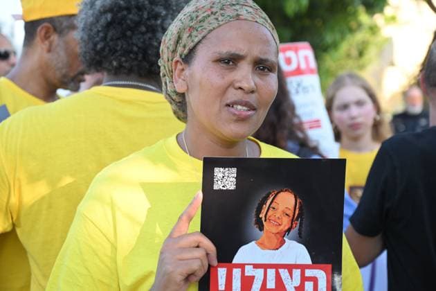 Protest Marks 900 Days Since the Abduction of Heymanot Kasau TEL AVIV, ISRAEL AUGUST 12, 2026: Protesters gather outside the offices of the Israel Security Agency (Shin Bet) to mark 900 days since the abduction of Heymanot Kasau in Tel Aviv, Israel, August 12, 2026. Demonstrators call for answers from the authorities and renewed efforts in the ongoing search for Kasau, whose disappearance remains unresolved. Tel Aviv Israel Copyright: x xPaulinaxPatimerx xJNAxPressx