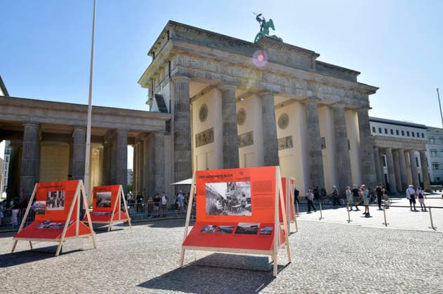 Pressekonferenz mit Präsentation des temporären Erinnerungsortes mit einer großformatigen Installation und Open-Air-Ausstellung auf dem Platz des 18. März sowie der Vorstellung des stadtweiten Programms anlässlich des 65. Jahrestags des Berliner Mauerbaus. Berlin, 12.08.2026 *** Press conference featuring the unveiling of a temporary memorial site with a large-scale installation and an open-air exhibition on 18 March Square, as well as the presentation of the citywide program marking the 65th anniversary of the construction of the Berlin Wall Berlin, August 12, 2026 Foto:xM.xBehrensx xFuturexImagex mauerbau_6801