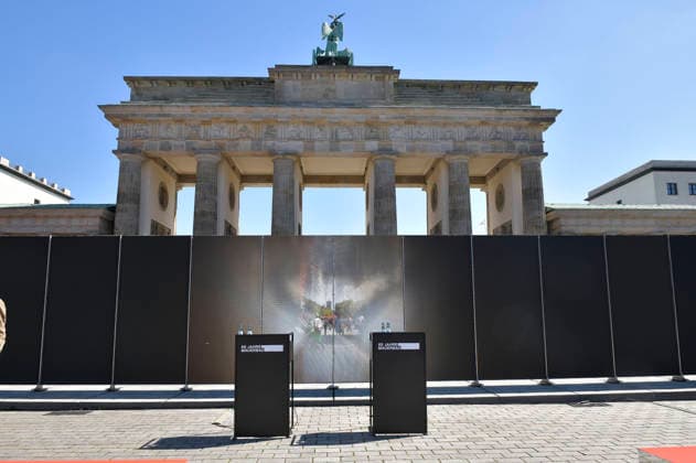 Pressekonferenz mit Präsentation des temporären Erinnerungsortes mit einer großformatigen Installation und Open-Air-Ausstellung auf dem Platz des 18. März sowie der Vorstellung des stadtweiten Programms anlässlich des 65. Jahrestags des Berliner Mauerbaus. Berlin, 12.08.2026 *** Press conference featuring the unveiling of a temporary memorial site with a large-scale installation and an open-air exhibition on 18 March Square, as well as the presentation of the citywide program marking the 65th anniversary of the construction of the Berlin Wall Berlin, August 12, 2026 Foto:xM.xBehrensx xFuturexImagex mauerbau_6802