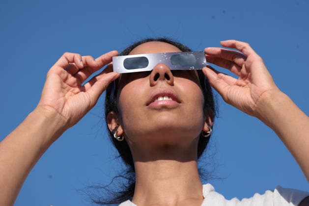 . 12 08 2026. London, United Kingdom. Partial Solar Eclipse. People gather on Primrose Hill in London to observe a Partial Solar Eclipse.  xMartynxWheatleyx xi-Imagesx IIM-26943-0009