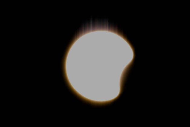 August 12, 2026, London, London, UK: London, UK.A view of the solar eclipse over London, as the Moon gradually moves across the Sun, covering around 90% of its surface at the peak. The event is the most complete solar eclipse visible from the UK since 1999. London UK  - ZUMAl94_ 20260812_zaf_l94_031 Copyright: xDinendraxHariax