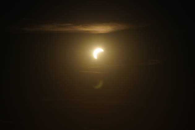 Die Sonnenfinsternis beginnt über Büttelborn in Südhessen - 12.08.2026 Büttelborn: Partielle Sonnenfinsternis in Südhessen *** The solar eclipse begins over Büttelborn in southern Hesse on August 12, 2026. Büttelborn: Partial solar eclipse in southern Hesse
