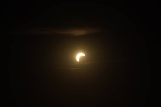 Die Sonnenfinsternis beginnt über Büttelborn in Südhessen - 12.08.2026 Büttelborn: Partielle Sonnenfinsternis in Südhessen *** The solar eclipse begins over Büttelborn in southern Hesse on August 12, 2026. Büttelborn: Partial solar eclipse in southern Hesse
