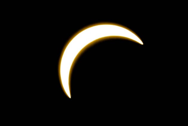 August 12, 2026, London, London, UK: London, UK.A view of the solar eclipse over London, as the Moon gradually moves across the Sun, covering around 90% of its surface at the peak. The event is the most complete solar eclipse visible from the UK since 1999. London UK  - ZUMAl94_ 20260812_zaf_l94_038 Copyright: xDinendraxHariax