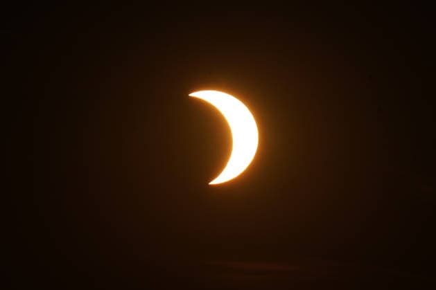 Die Sonnenfinsternis über Büttelborn in Südhessen - 12.08.2026 Büttelborn: Partielle Sonnenfinsternis in Südhessen *** The Solar Eclipse Over Büttelborn in Southern Hesse, August 12, 2026—Büttelborn: Partial Solar Eclipse in Southern Hesse