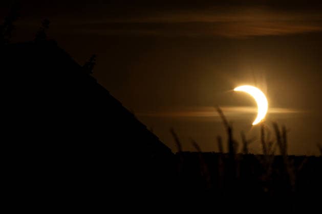 12.08.2026, Zeitgeschehen, Sonnenfinsternis im Agusut 2026 Rühen *** August 12, 2026, Current Events, Solar Eclipse in August 2026 in Rühen
