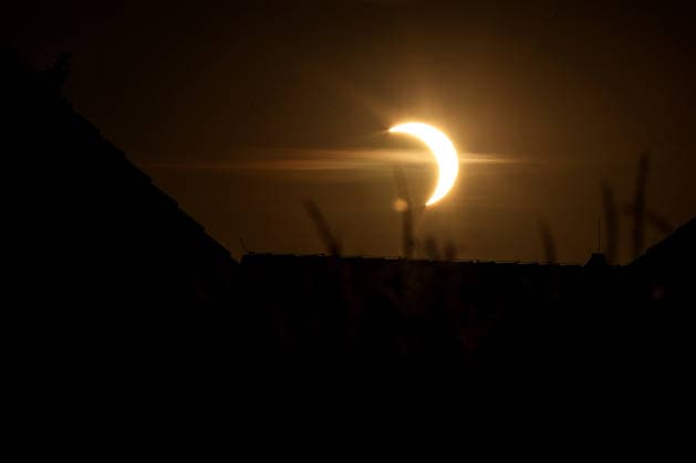 12.08.2026, Zeitgeschehen, Sonnenfinsternis im Agusut 2026 Rühen *** August 12, 2026, Current Events, Solar Eclipse in August 2026 in Rühen