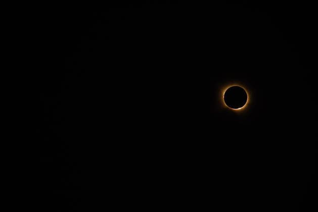 August 12, 2026, Segovia, Castilla Y LeoÂ³N, Spain: Baily s beads of a total solar eclipse is seen over the AlcoÂ¡zar of Segovia, Spain, on August 12, 2026, as the Moon passes directly between the Earth and the Sun, briefly blocking the Sun s disk. The eclipse is visible across parts of Spain, with Segovia experiencing totality. Segovia Spain - ZUMAc317 20260812_zip_c317_002 Copyright: xAdelinaxCobosx