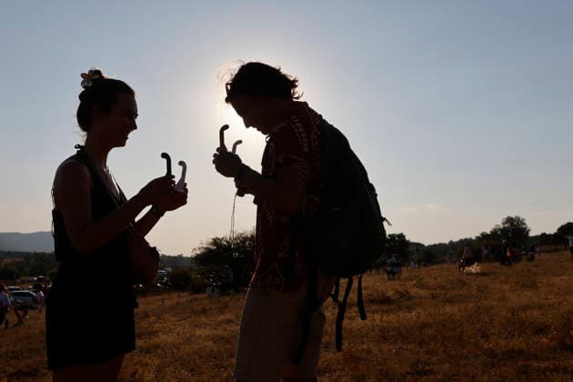 Soria Observes the 2026 Total Solar Eclipse: Several people during the 2026 total solar eclipse, on August 12, 2026, in Soria, Castile and León, Spain. This is the first total solar eclipse visible from the Iberian Peninsula in over a century. The path of totality crosses Spain from west to east and passes through numerous provincial capitals, from which observers will be able to catch a glimpse of the first event in the so-called trio of eclipses, since on August 2, 2027, another total eclipse will cross Spain, and on January 26, 2028, an annular eclipse will occur. AUGUST 12, 2026 SOLAR ECLIPSE TOTAL SOLAR ECLIPSE GLASSES TELESCOPE Soria Castile and León Soria Castile and León Spain  Copyright: xConchaxOrtegax 7711555