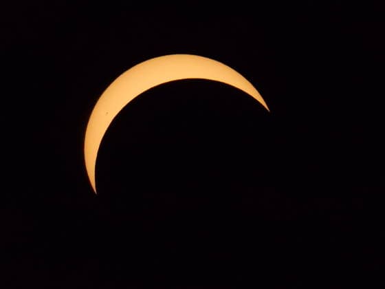 12.08.2026 xkhx Kassel, partielle Sonnenfinsternis - alle Phasen In Kassel wird sich der Mond vor die Sonne schieben und die Sonne zu 88 Prozent bedecken *** August 12, 2026 xkhx Kassel, partial solar eclipse—all phases. In Kassel, the Moon will pass in front of the Sun and cover 88 percent of it. KH