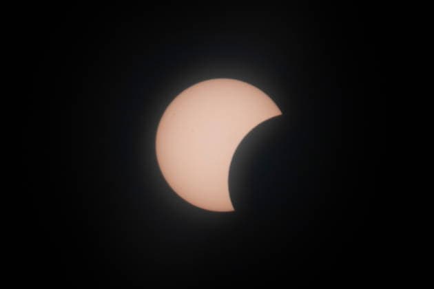 Die partielle Sonnenfinsternis am Mittwoch (12.8.2026) über Saarbrücken-Fechingen. *** The partial solar eclipse on Wednesday, August 12, 2026, over Saarbrücken and Fechingen bub