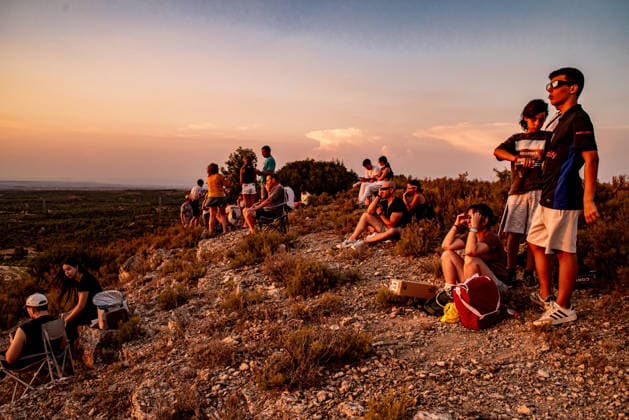 August 12, 2026, Llardecans, Lleida, Spain: People gather at the village of Llardecans, Lleida, during the solar eclipse. Llardecans Spain - ZUMAb137 20260812_fap_b137_004 Copyright: xJordixBoixareux