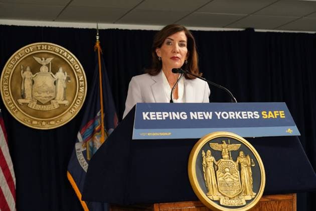 Kathy Hochul at the press conference for New York Government Officials Stand Up to Federal ICE Agent Overreach in Joint Statement, Office of the Governor of the State of New York, New York, NY, August 12, 2026. Photo By: Kristin Callahan Everett Collection New York Government Officials Stand Up to Federal ICE Agent Overreach in Joint Statement PUBLICATIONXNOTxINxCANxCHNxFRAxITAxJPNxNORxPOLxRUSxESPxUKxUSA