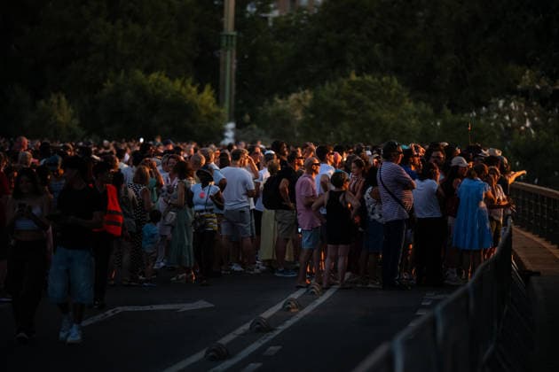 People gather in Zaragoza, Spain, to watch the total solar eclipse of August 12, 2026, as the Moon passes in front of the Sun and the city is briefly plunged into twilight Zaragoza Spain Copyright: xNanoxCalvox xVWPicsx NN-EclipseZaragoza-10