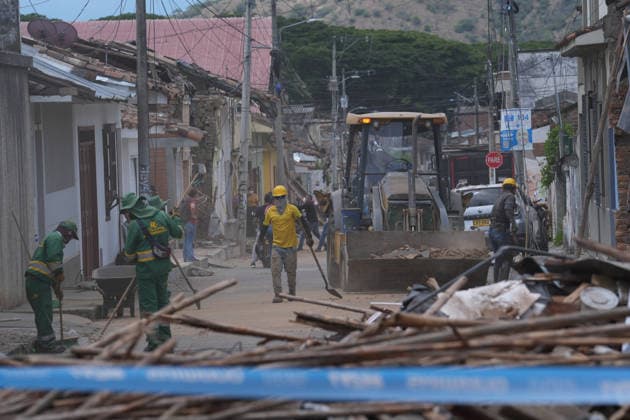 Earthquake Damage in Roldanillo, Colombia ROLDANILLO, COLOMBIA — AUGUST 12: Residents inspect damaged homes and infrastructure in Roldanillo, Valle del Cauca, following the powerful earthquake that struck western Colombia, on August 12, 2026. Communities continue to assess the damage and recover in the aftermath of the tremor. Juancho Torres Anadolu Roldanillo Colombia. Editorial use only. Please get in touch for any other usage.  Copyright: x2026xAnadoluxJuanchoxTorresx