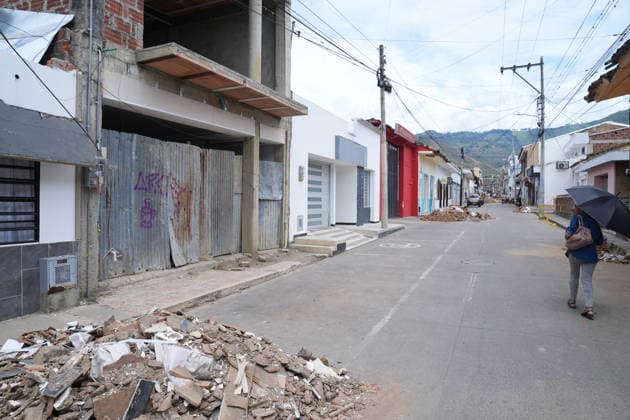 Earthquake Damage in Roldanillo, Colombia ROLDANILLO, COLOMBIA — AUGUST 12: Residents inspect damaged homes and infrastructure in Roldanillo, Valle del Cauca, following the powerful earthquake that struck western Colombia, on August 12, 2026. Communities continue to assess the damage and recover in the aftermath of the tremor. Juancho Torres Anadolu Roldanillo Colombia. Editorial use only. Please get in touch for any other usage.  Copyright: x2026xAnadoluxJuanchoxTorresx