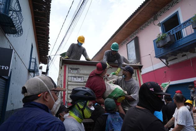 Earthquake Damage in Roldanillo, Colombia ROLDANILLO, COLOMBIA — AUGUST 12: Residents inspect damaged homes and infrastructure in Roldanillo, Valle del Cauca, following the powerful earthquake that struck western Colombia, on August 12, 2026. Communities continue to assess the damage and recover in the aftermath of the tremor. Juancho Torres Anadolu Roldanillo Colombia. Editorial use only. Please get in touch for any other usage.  Copyright: x2026xAnadoluxJuanchoxTorresx