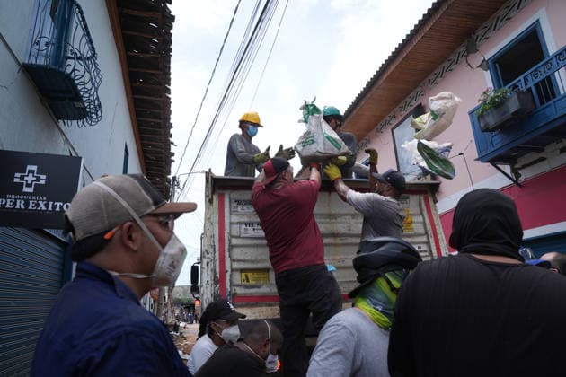 Earthquake Damage in Roldanillo, Colombia ROLDANILLO, COLOMBIA — AUGUST 12: Residents inspect damaged homes and infrastructure in Roldanillo, Valle del Cauca, following the powerful earthquake that struck western Colombia, on August 12, 2026. Communities continue to assess the damage and recover in the aftermath of the tremor. Juancho Torres Anadolu Roldanillo Colombia. Editorial use only. Please get in touch for any other usage.  Copyright: x2026xAnadoluxJuanchoxTorresx