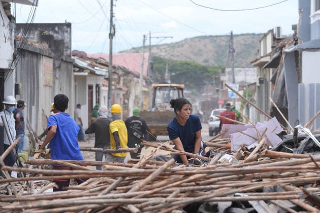 Earthquake Damage in Roldanillo, Colombia ROLDANILLO, COLOMBIA — AUGUST 12: Residents inspect damaged homes and infrastructure in Roldanillo, Valle del Cauca, following the powerful earthquake that struck western Colombia, on August 12, 2026. Communities continue to assess the damage and recover in the aftermath of the tremor. Juancho Torres Anadolu Roldanillo Colombia. Editorial use only. Please get in touch for any other usage.  Copyright: x2026xAnadoluxJuanchoxTorresx