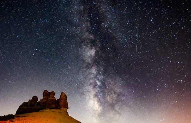 Meteor shower observed in Turkiye s Konya KONYA, TURKIYE - AUGUST 12: Meteor shower is seen using the long-exposure technique at Kusca Fairy Chimneys in Cihanbeyli district of Konya, Turkiye on August 12, 2026. Ercin Erturk Anadolu Konya Turkey. Editorial use only. Please get in touch for any other usage.  Copyright: x2026xAnadoluxErcinxErturkx