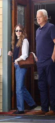 Emma Stone and Tim Robbins are seen on the set of Catch in NYC Emma Stone and Tim Robbins are seen on the set of Catch in NYC. 12 Aug 2026 Pictured: Emma Stone and Tim Robbins are seen on the set of Catch in NYC.  Copyright: xThexMegaxAgencyxSteveSands NewYorkNewswire MEGAx