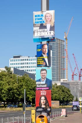 Wahl zum Abgeordnetenhaus, Wahlplakate in Berlin, 07.08.2026 Plakate: Kristin Brinker (AFD), Christoph Meyer (FDP), Lucas Schaal (CDU), Nadine Riez (SPD) - Wahlplakate der Parteien zur 20.Wahl des Abgeordnetenhauses von Berlin und den Bezirksverordnetenversammlungen, Berliner Stadtgebiet, Berlin, 09.8.26 Berlin Berliner Stadtgebiet Berlin Deutschland *** Election to the House of Representatives, campaign posters in Berlin, August 7, 2026: Posters for Kristin Brinker (AFD), Christoph Meyer (FDP), Lucas Schaal (CDU), Nadine Riez (SPD) – Election posters of the political parties for the 20th election to the Berlin House of Representatives and the district councils, Berlin metropolitan area, Berlin, August 9, 2026 – Berlin, Berlin metropolitan Copyright: xHolgerxMuchx