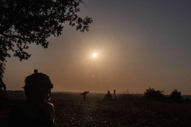 Crowd gathers in Massac-SÃ ran in south France to watch the solar eclipse MASSAC-SERAN, FRANCE - AUGUST 12, 2026: Today, August 12th, locals in Massac-SÃ ran in southern France in the region of the Tarn, gather to witness the solar eclipse. MASSAC-SERAN France Copyright: x xNadiaxCaimix xJNAxPressx