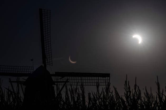 (260812) -- KATWIJK, Aug. 12, 2026 -- This photo shows solar eclipse over Delden, the Netherlands on Aug. 12, 2026. (Photo by Eric Brinkhorst Xinhua) THE NETHERLANDS-KATWIJK-SOLAR ECLIPSE? ShaoxHaijun 