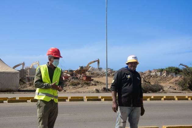Recovery Efforts Continue in Earthquake-Ravaged La Guaira LA GUAIRA, VENEZUELA AUGUST 12, 2026: Residents continue moving through earthquake-damaged neighborhoods in Tanaguarena, Los Corales and Catia La Mar, where destroyed roads, collapsed buildings and debris continue to disrupt daily life 49 days after the twin earthquakes struck Venezuela s central coast. With public transportation limited, residents walk through rubble and around heavy machinery to reach different parts of the affected areas, while many continue searching for drinking water as recovery and debris removal operations remain underway. Estado la guaira Venezuela (Bolivarian Republic of) Copyright: x xFranyerxNievesx(Babel)x xJNAxPressx